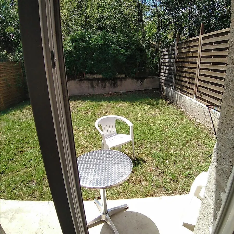 Plein Pieds Et Petit Jardin Διαμέρισμα Blaye-Les-Mines